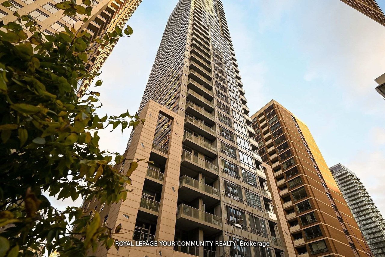 PREMIUM YORKVILLE LIVING