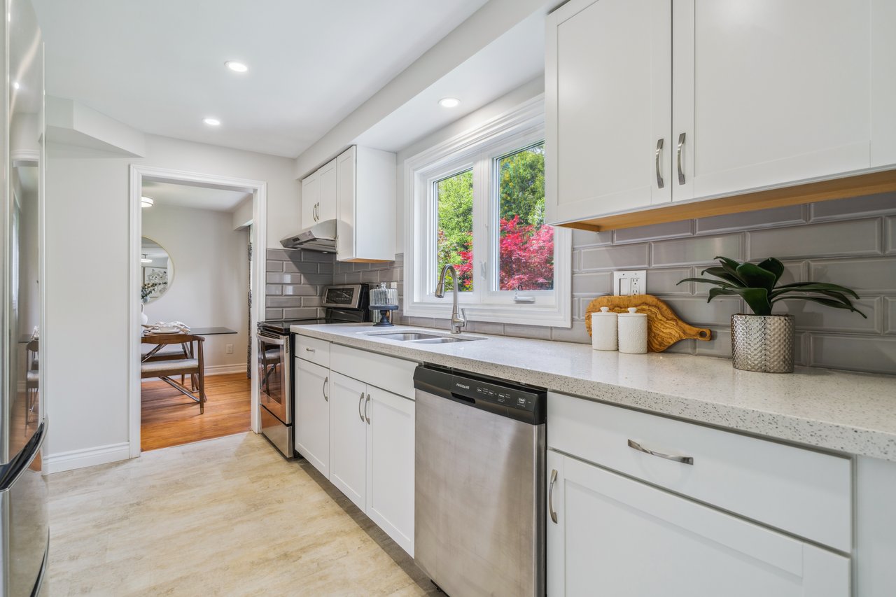 150 Orchard Heights