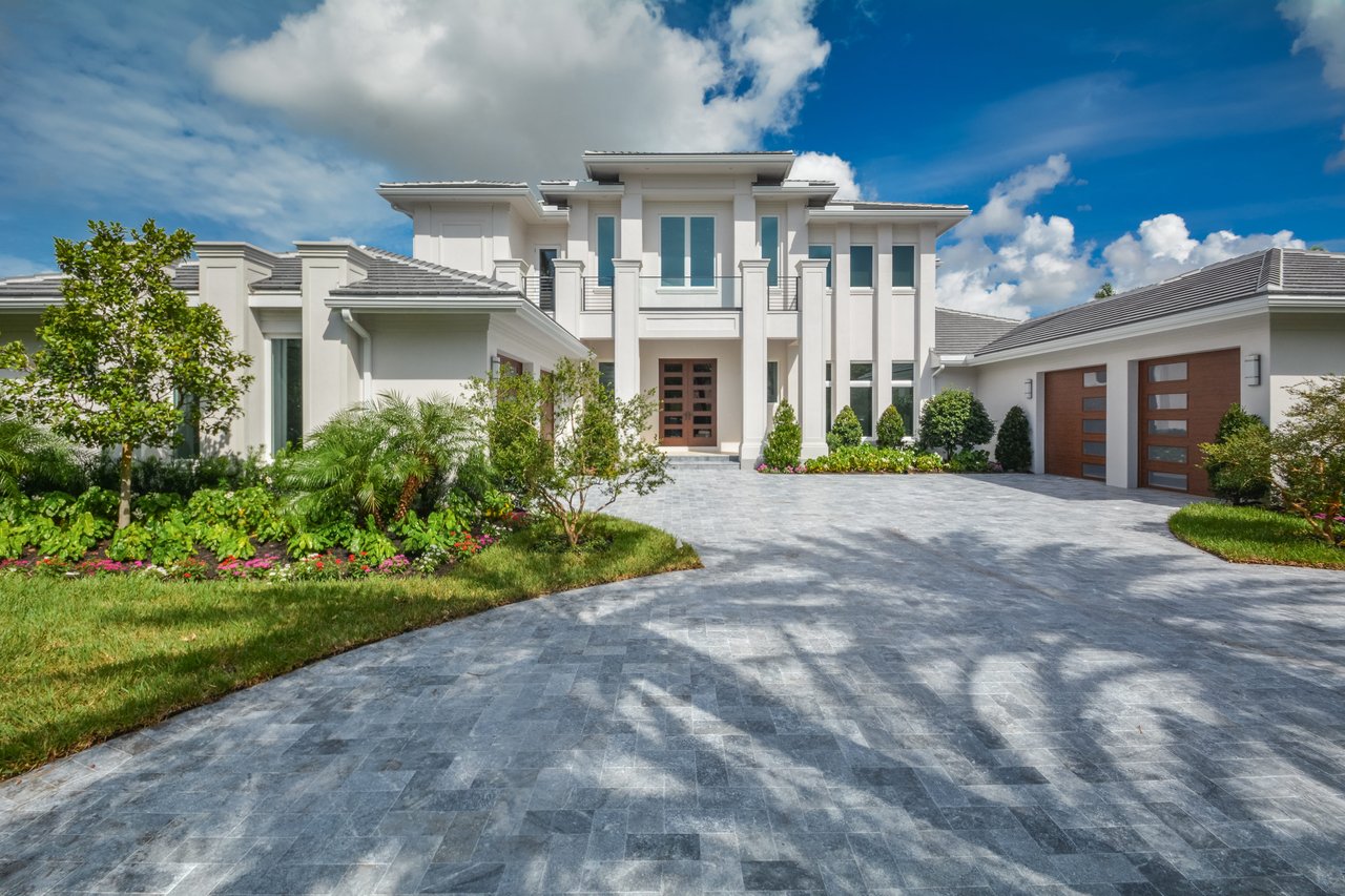 8422 Lookout Cir