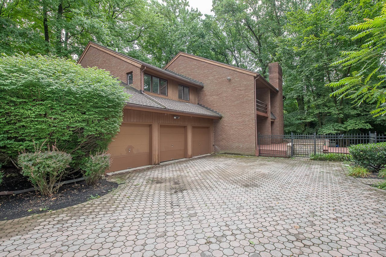Bryn Mawr Custom Contemporary