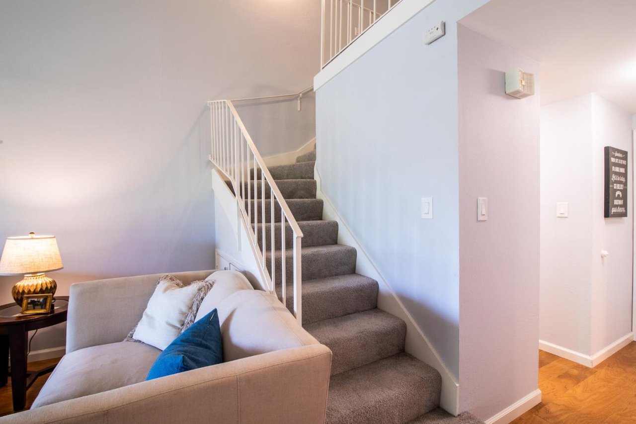 707 Fathom Dr, Unit 203