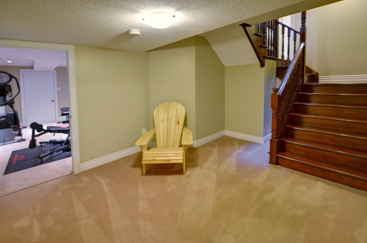 2316 Hall Manor Dr
