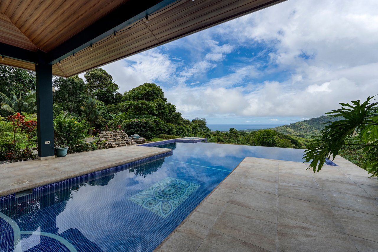 CASA TORTUGA – LAGUNAS OCEAN, MOUNTAIN, AND SUNSET VIEW HOME