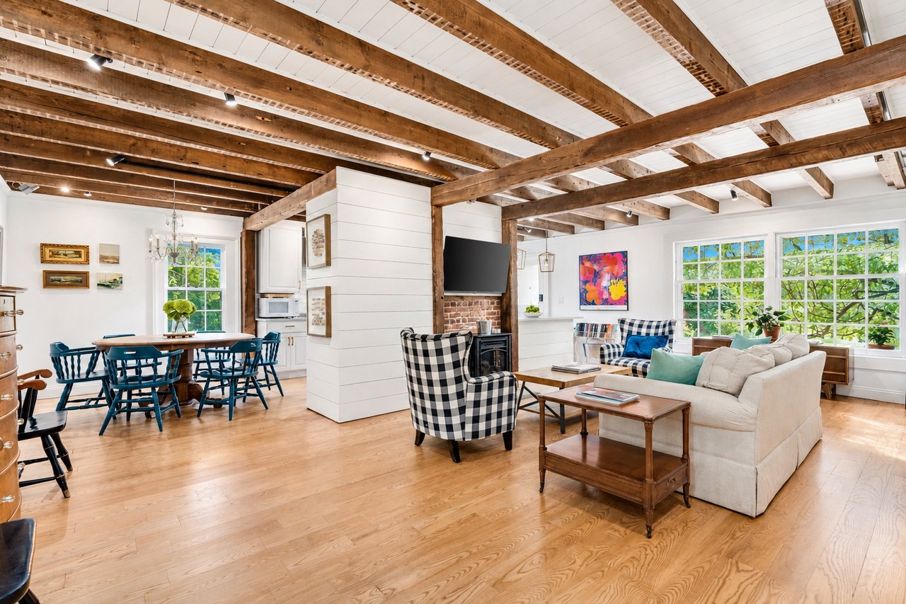 8 Tuthill Point 