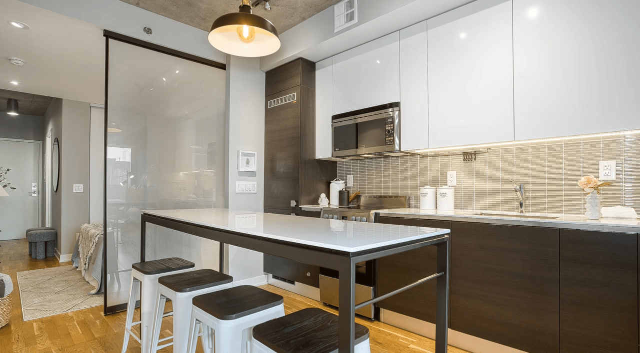8 Dovercourt Rd #613