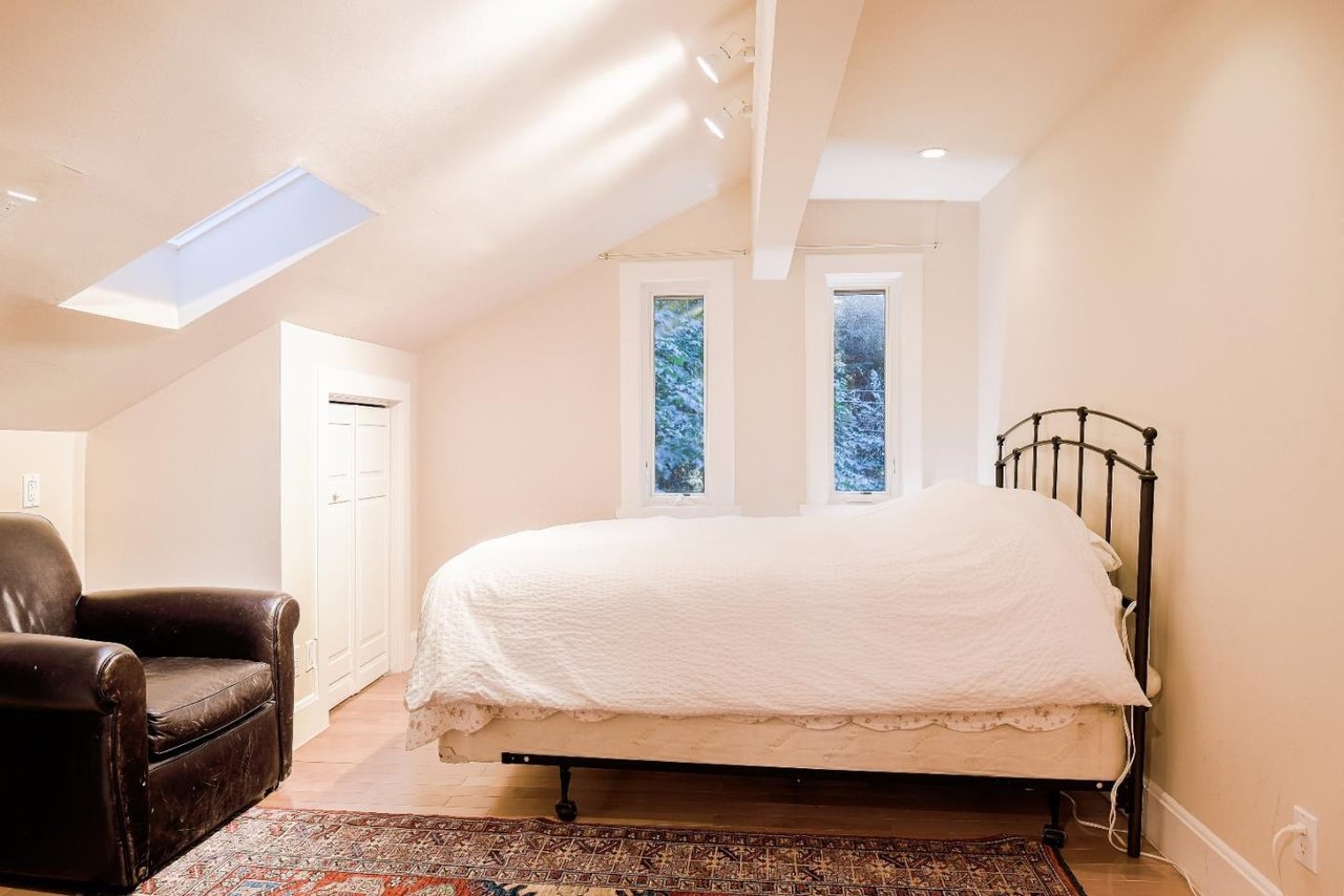 17507 Skyline Boulevard