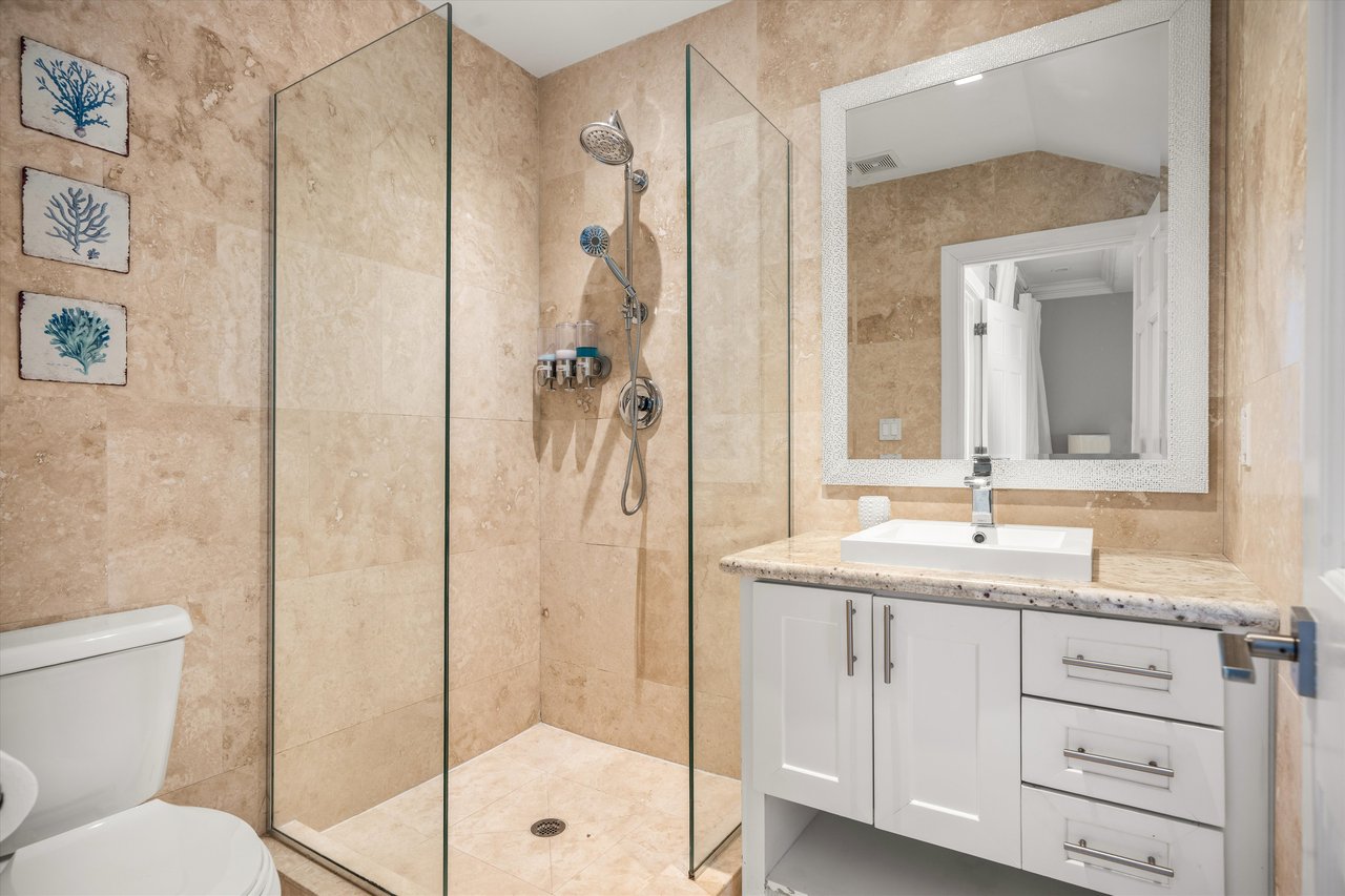 Luxury Oceanview Residence in Palm Cay 