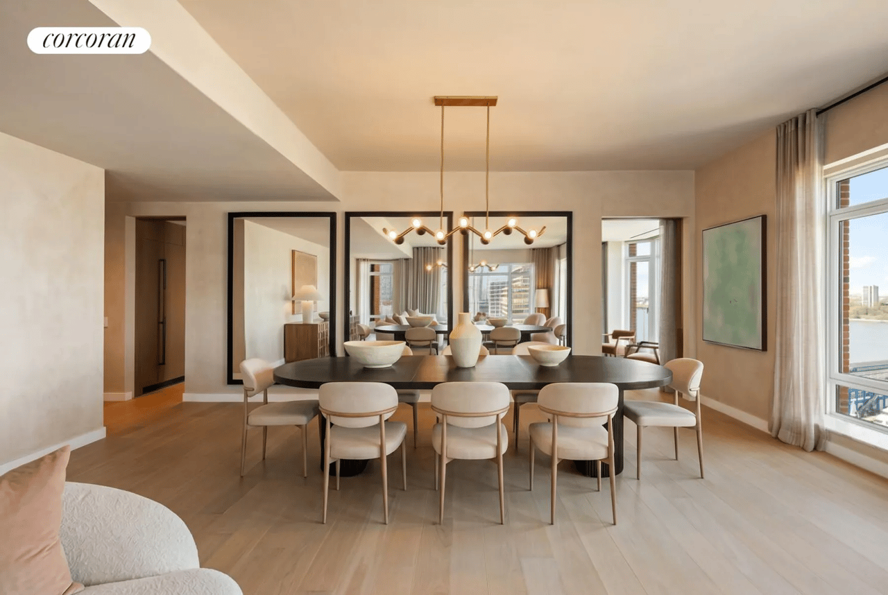 555 West 22nd Street, 20A