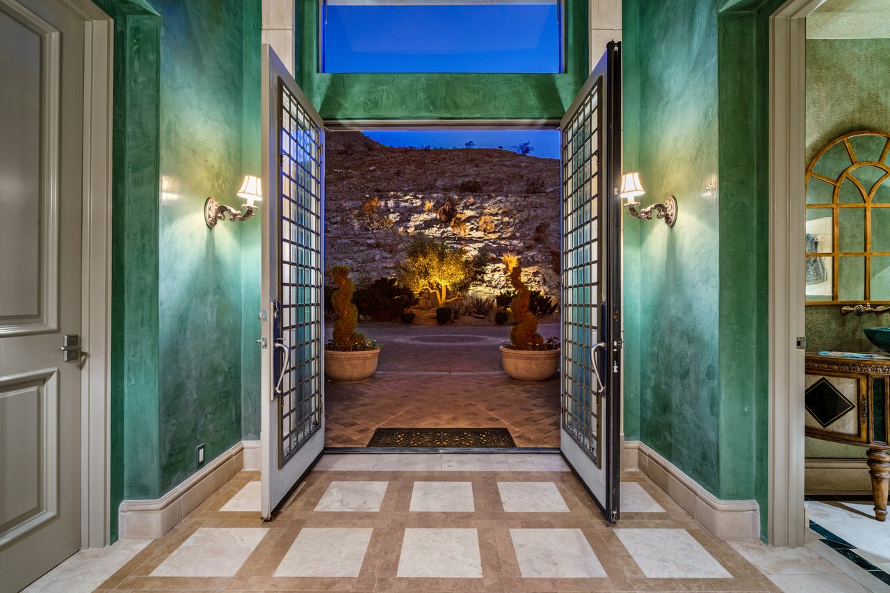 2 Nebulae Way, Rancho Mirage