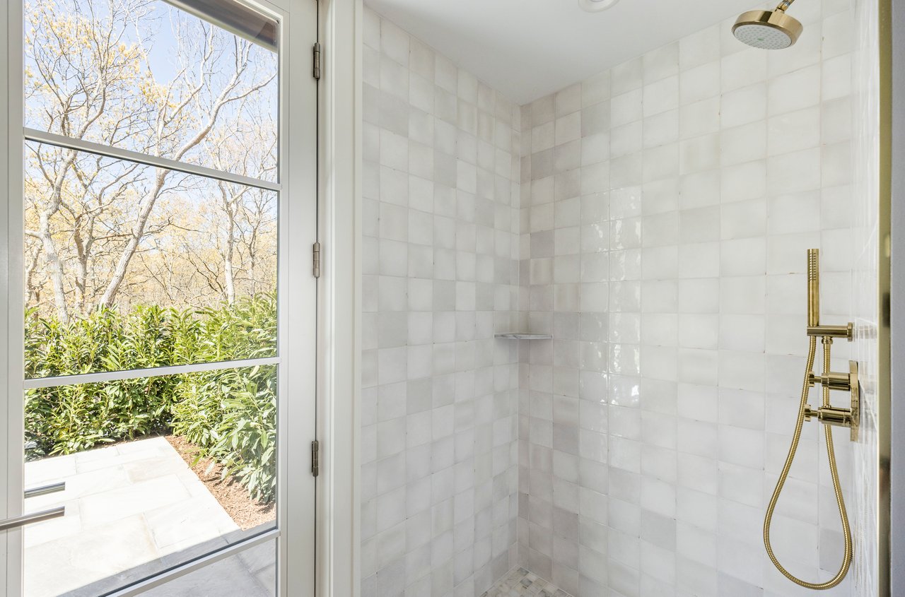 21 Ocean Pkwy, East Hampton