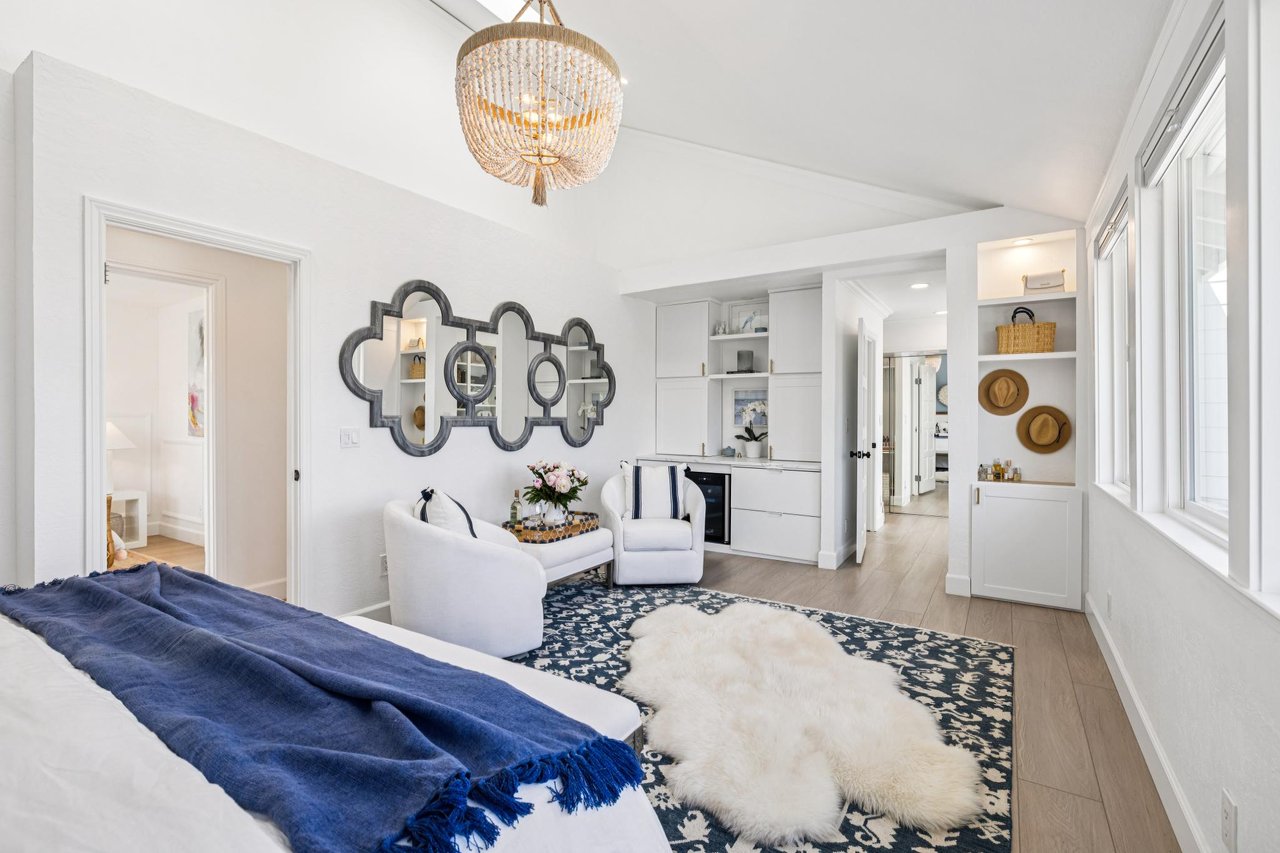 427 Riviera Circle