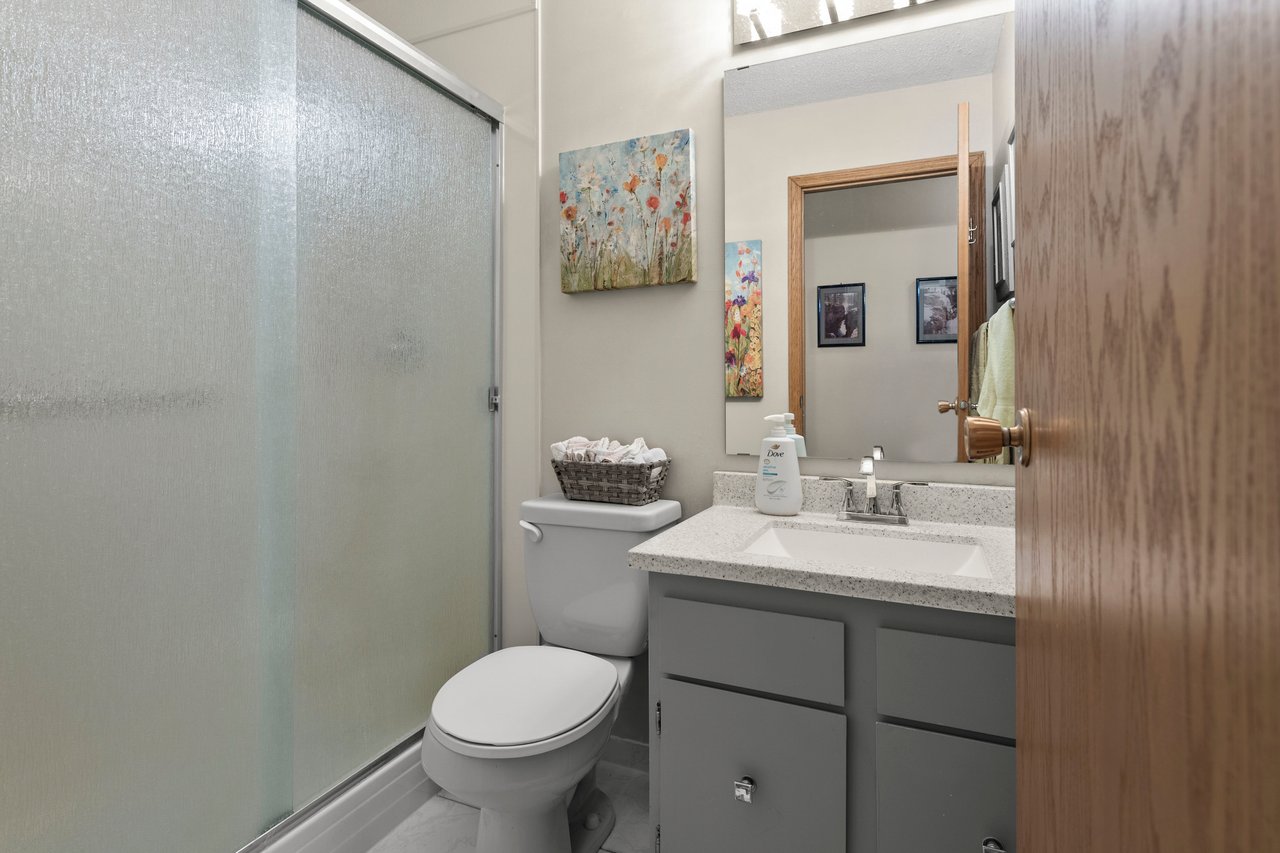 544 Blackthorn Road NE Unit: 1404