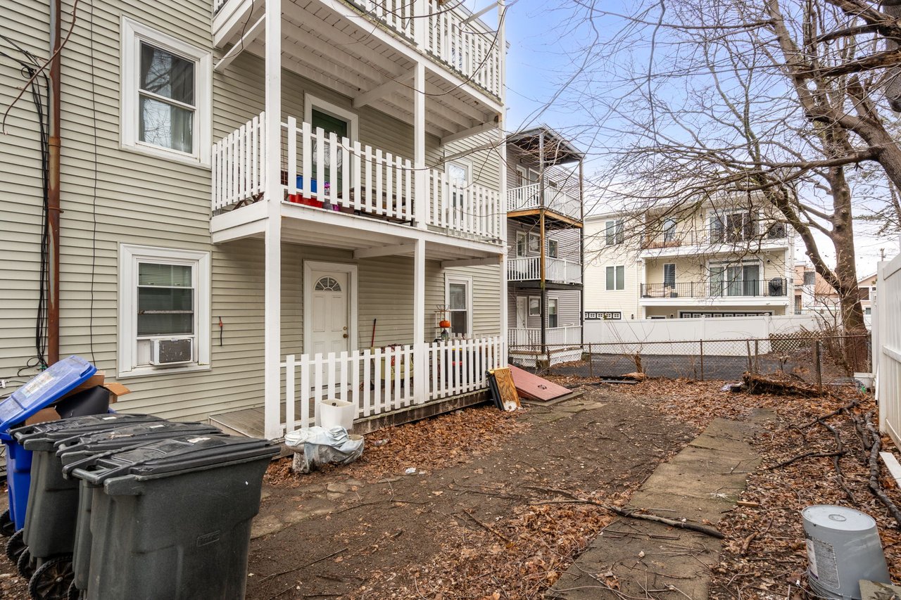 12 Ashland St