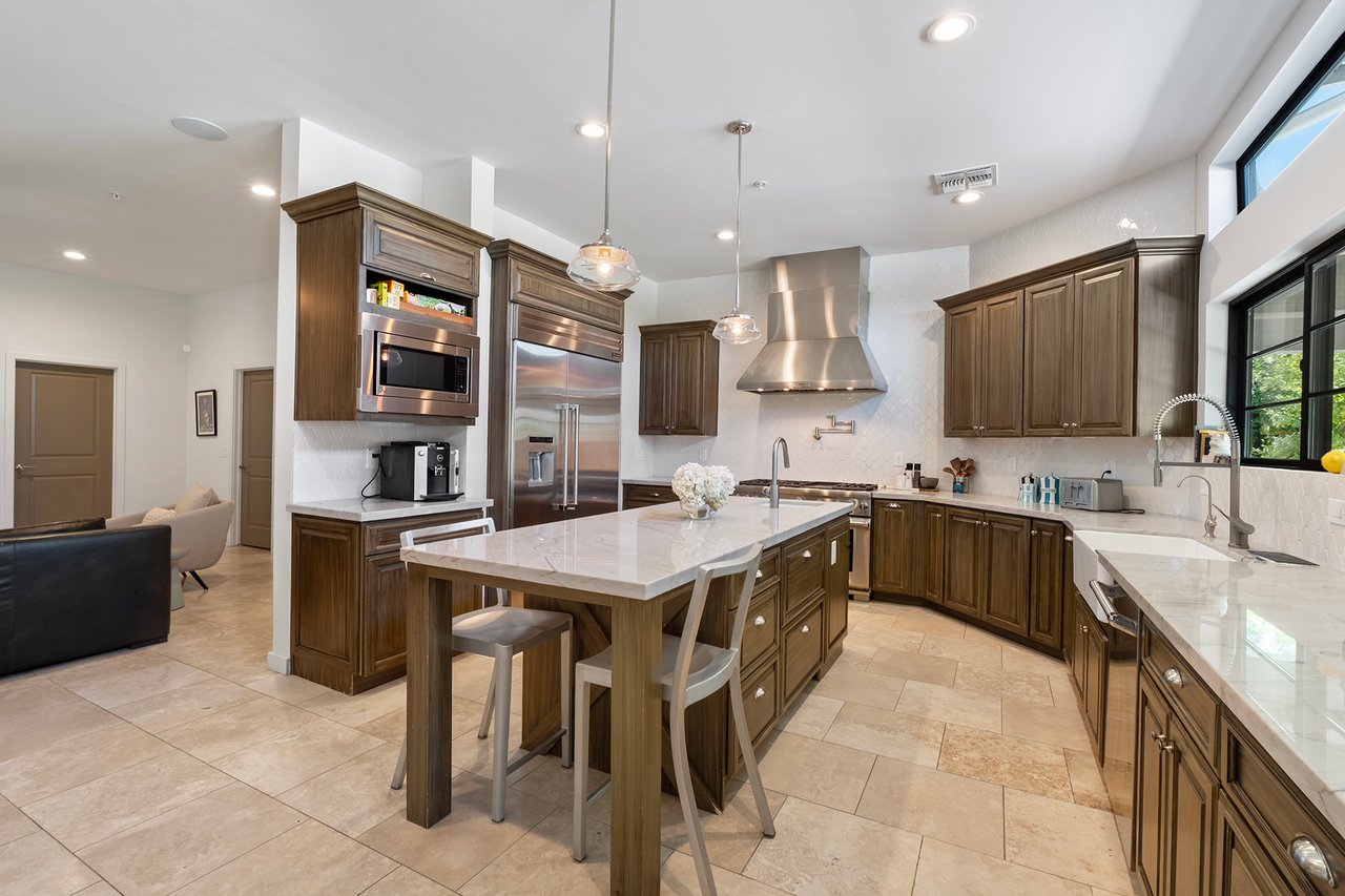 7281 E ROYAL PALM Road