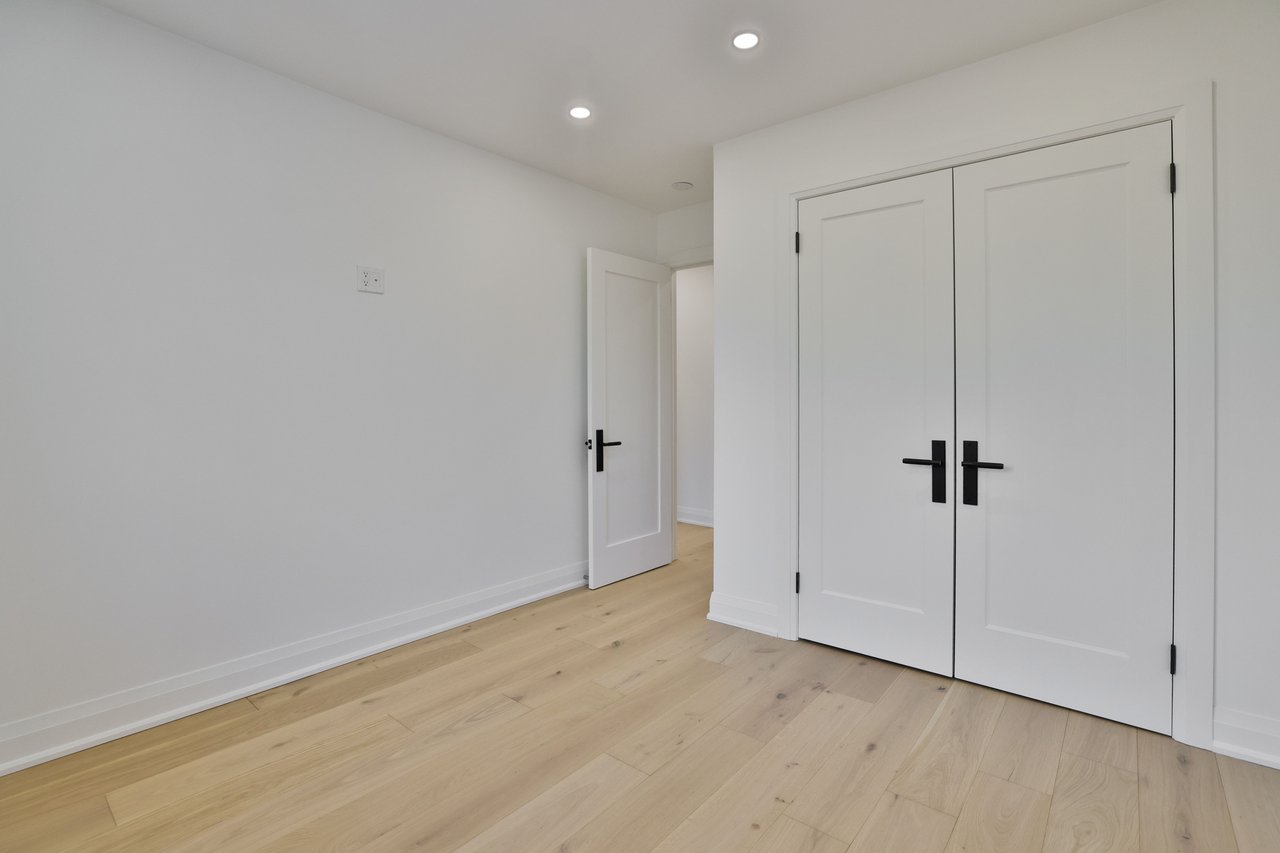 63 Tradewind Drive, Oakville