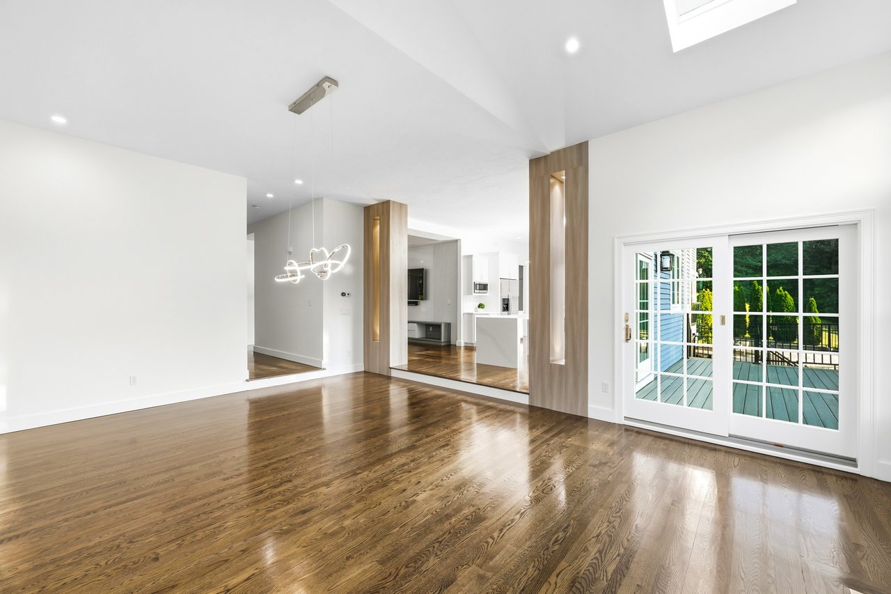 25 Collins Rd