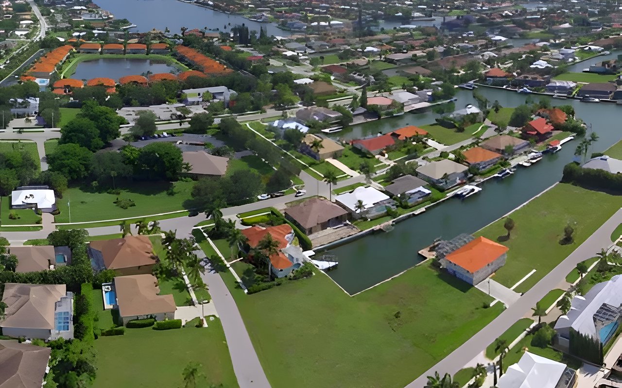 Island Way Condominiums