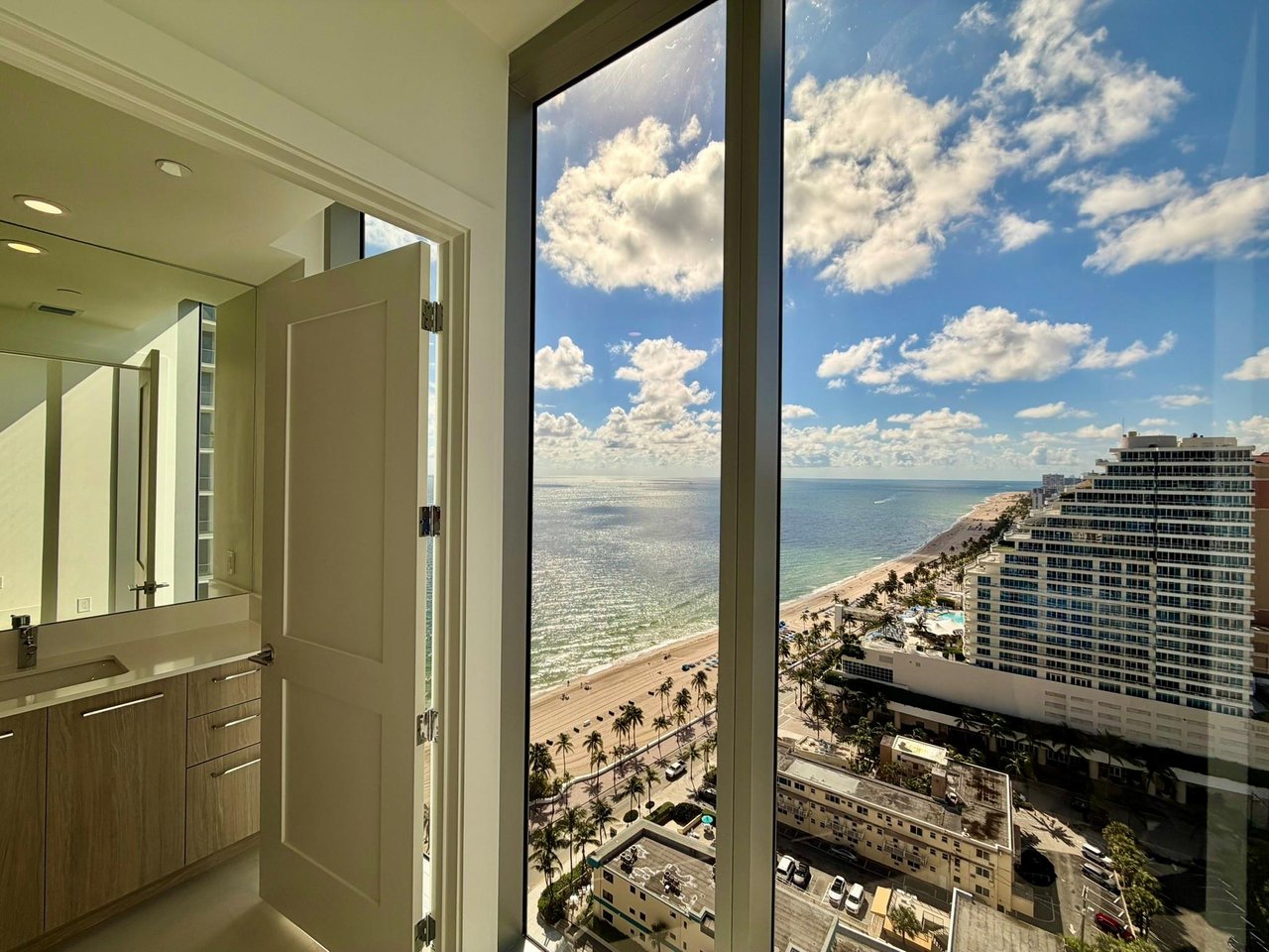 151 N Seabreeze blvd E-2101