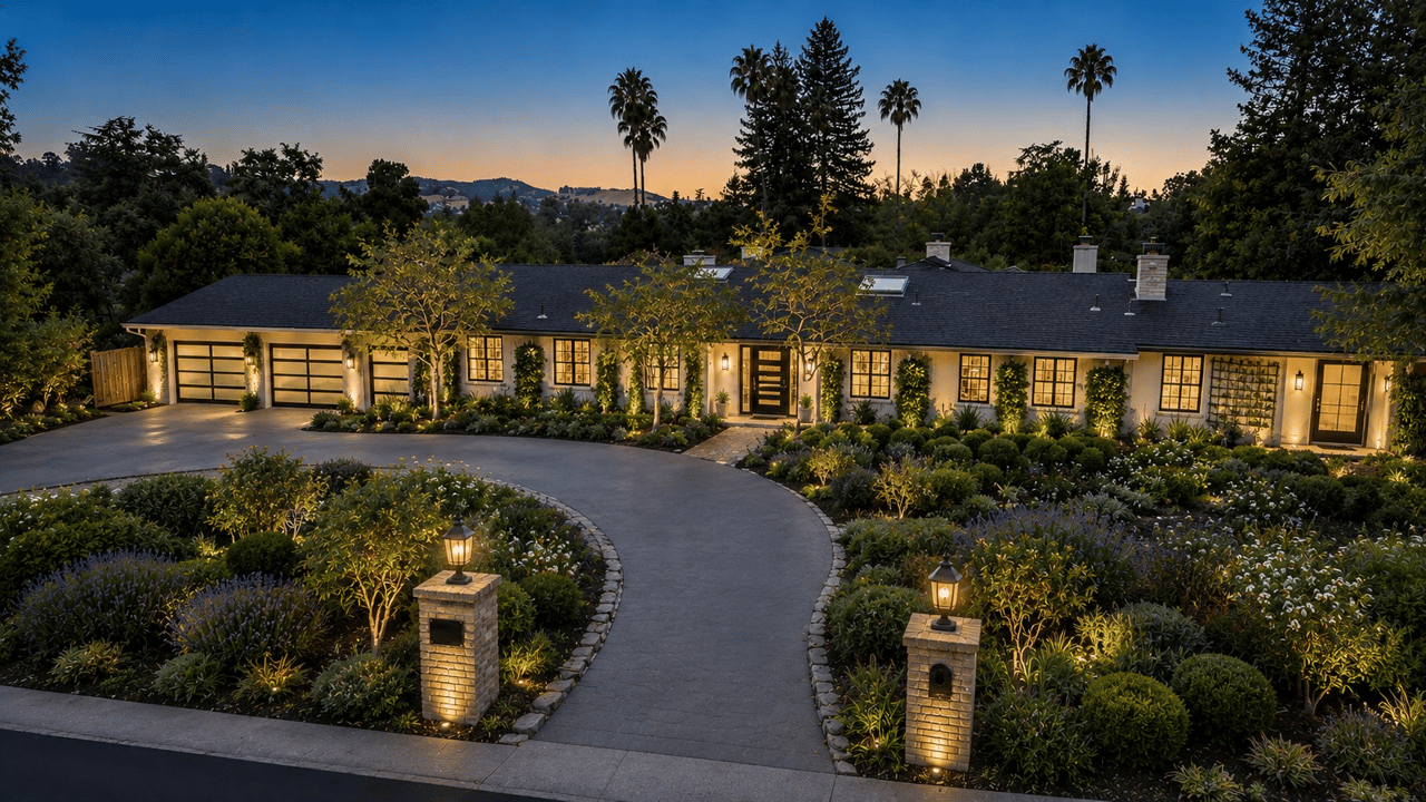 16 Crest Estate Drive