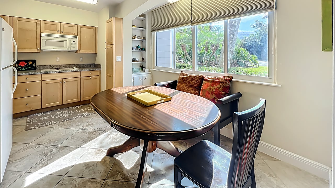 Blissful Downtown Winter Park Pied-à-Terre at Whispering Waters 