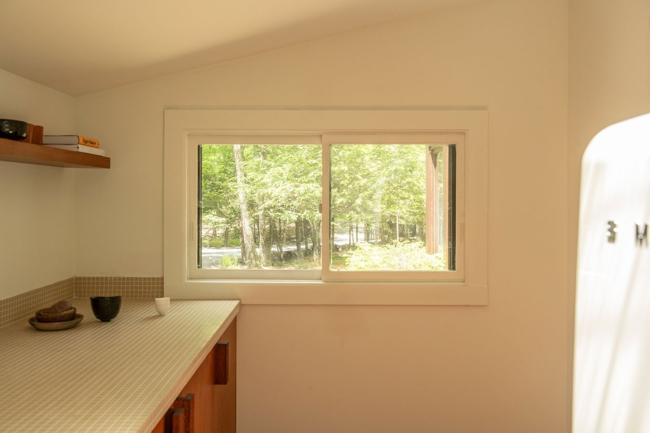 276 Chestnut Hill Road, Woodstock