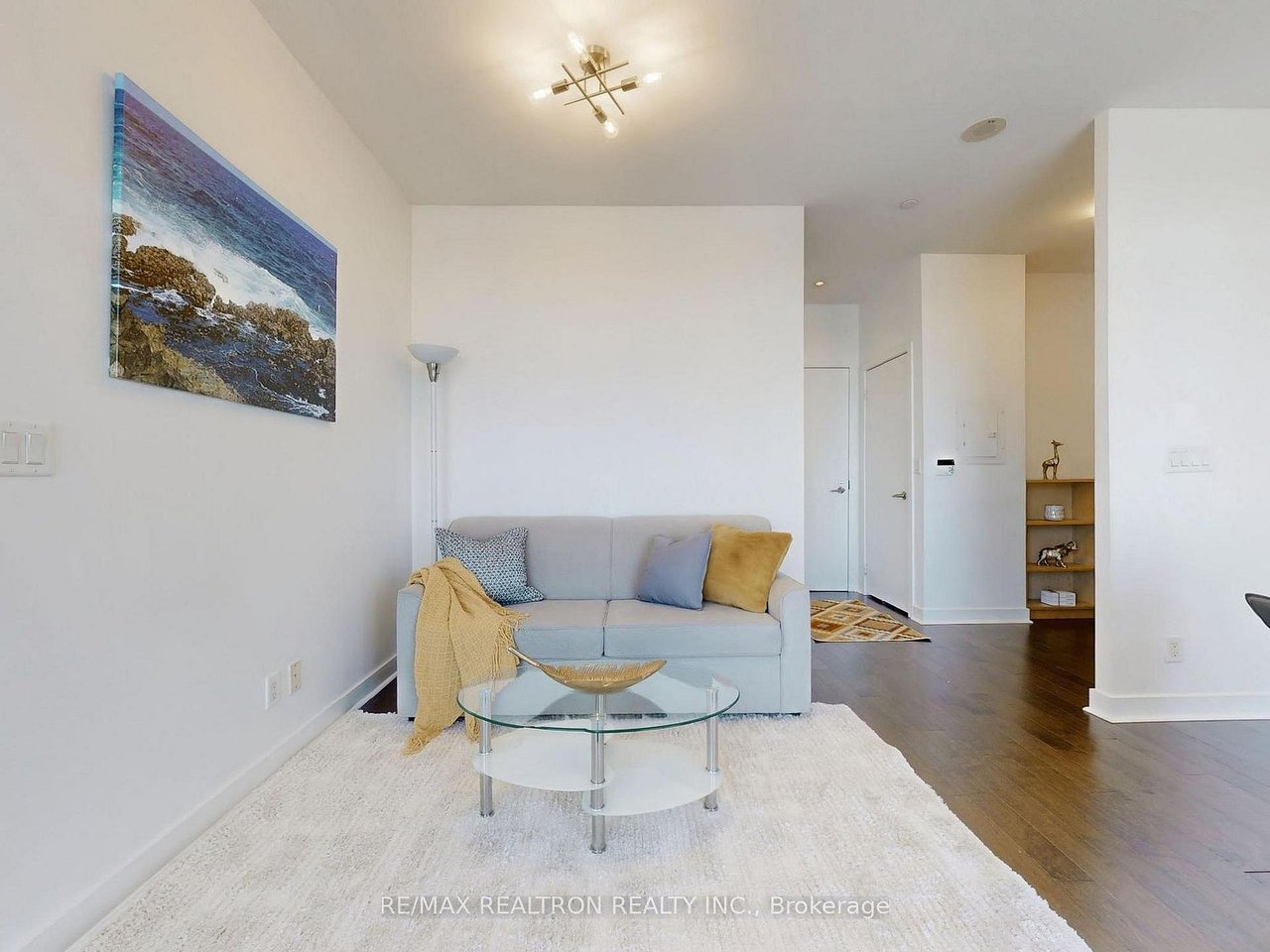 PENTHOUSE ON ENGLINGTON CROSSTOWN LRT