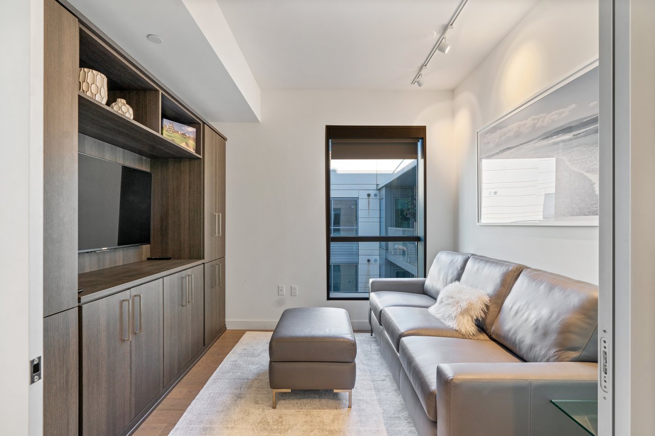 1755 Ocean Avenue Unit: 810