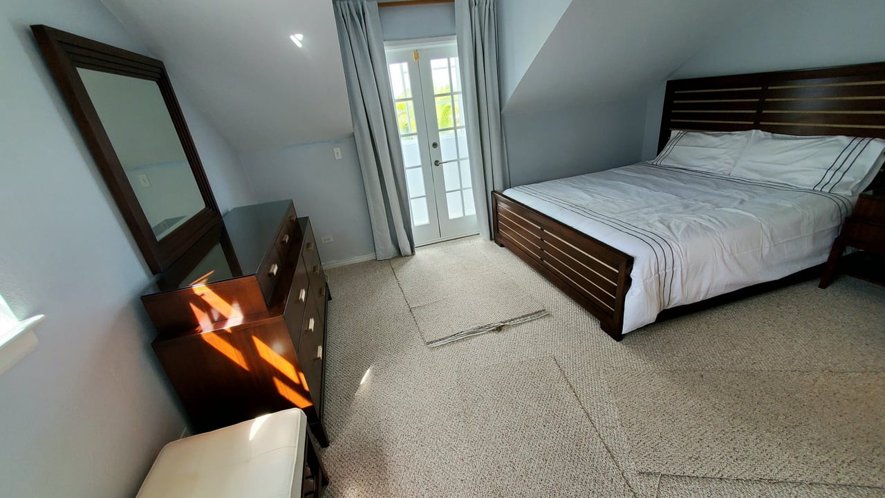 Sandyport | Expansive View Home 