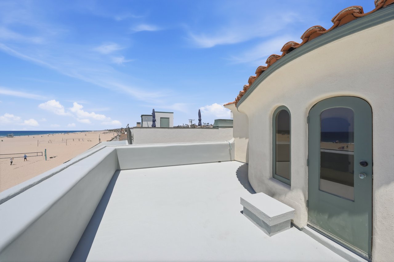 1602 The Strand (Entire Property)