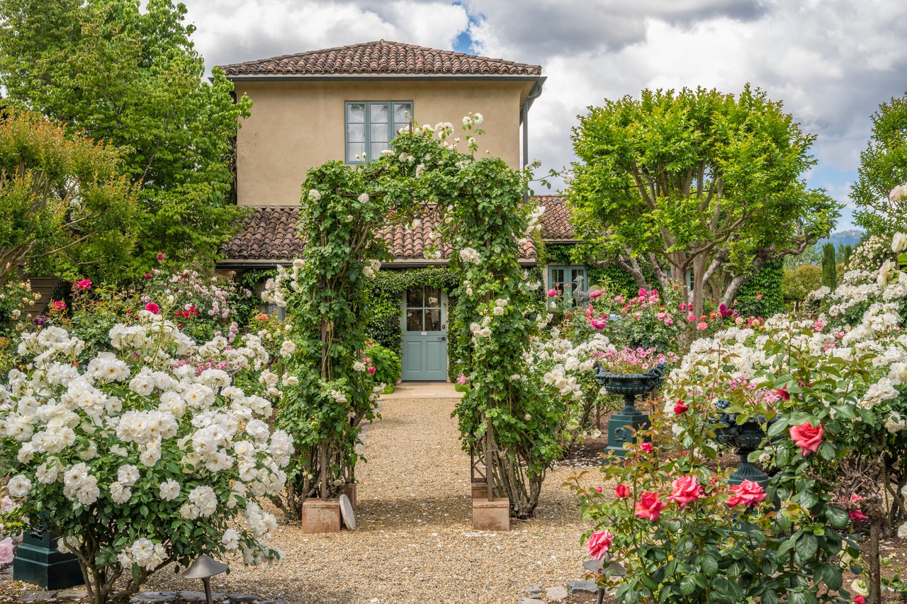 Mills Lane, St. Helena