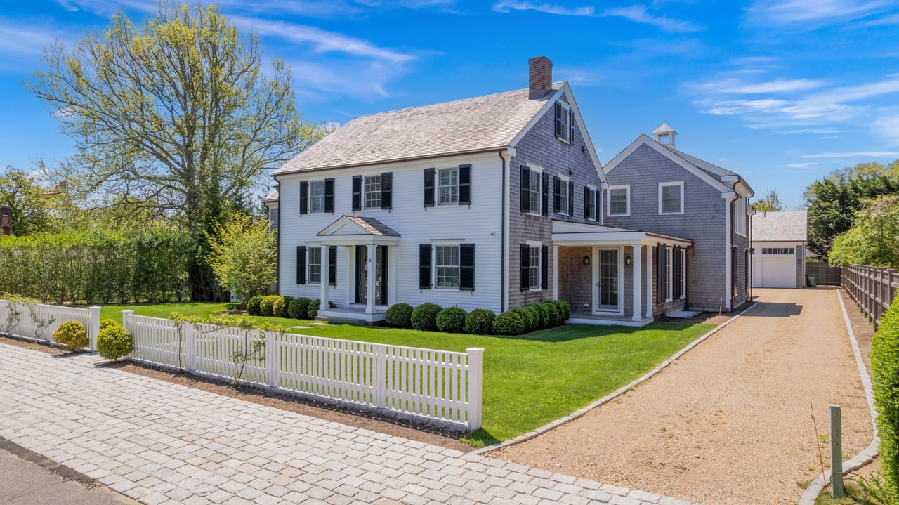 30 Pierce Ln
