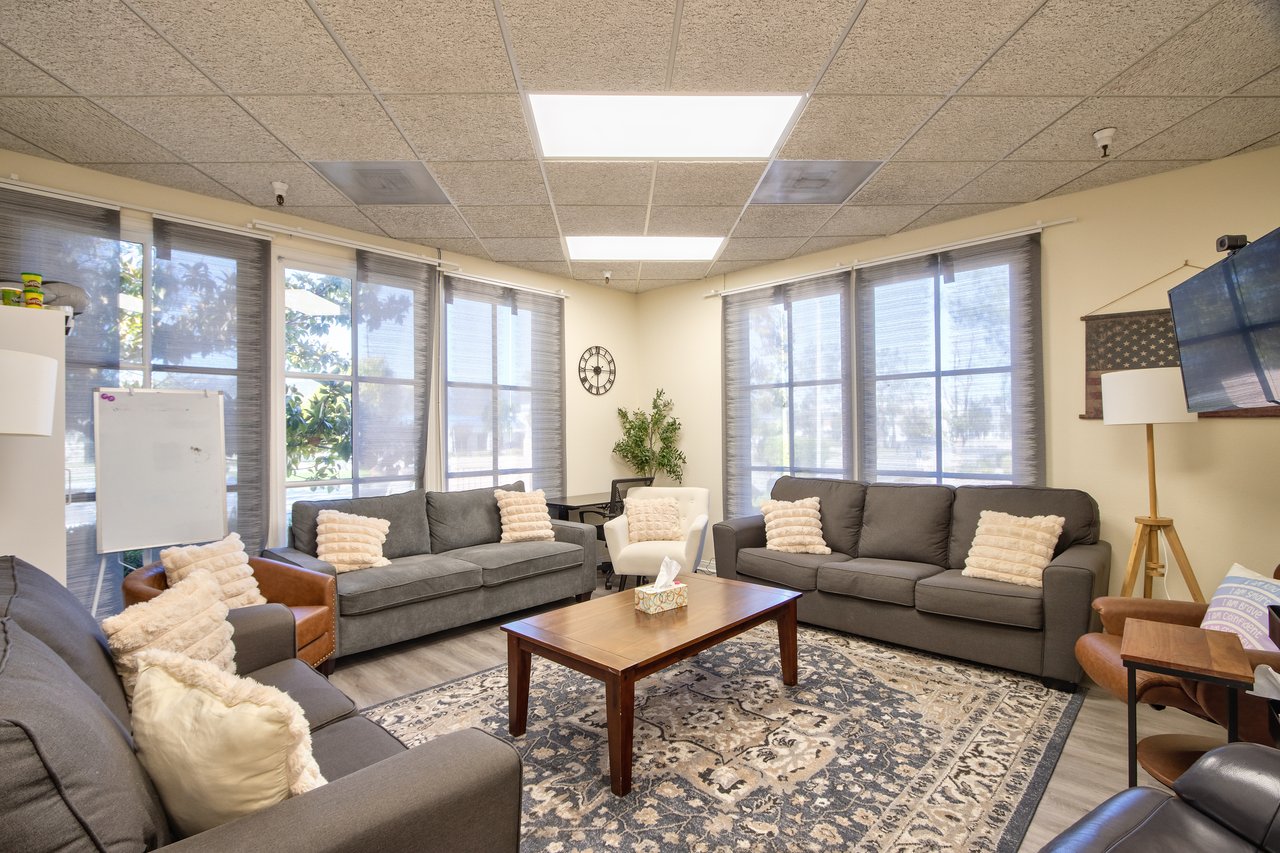 The Courtyard - 36,474 Multi-Tenant Office 