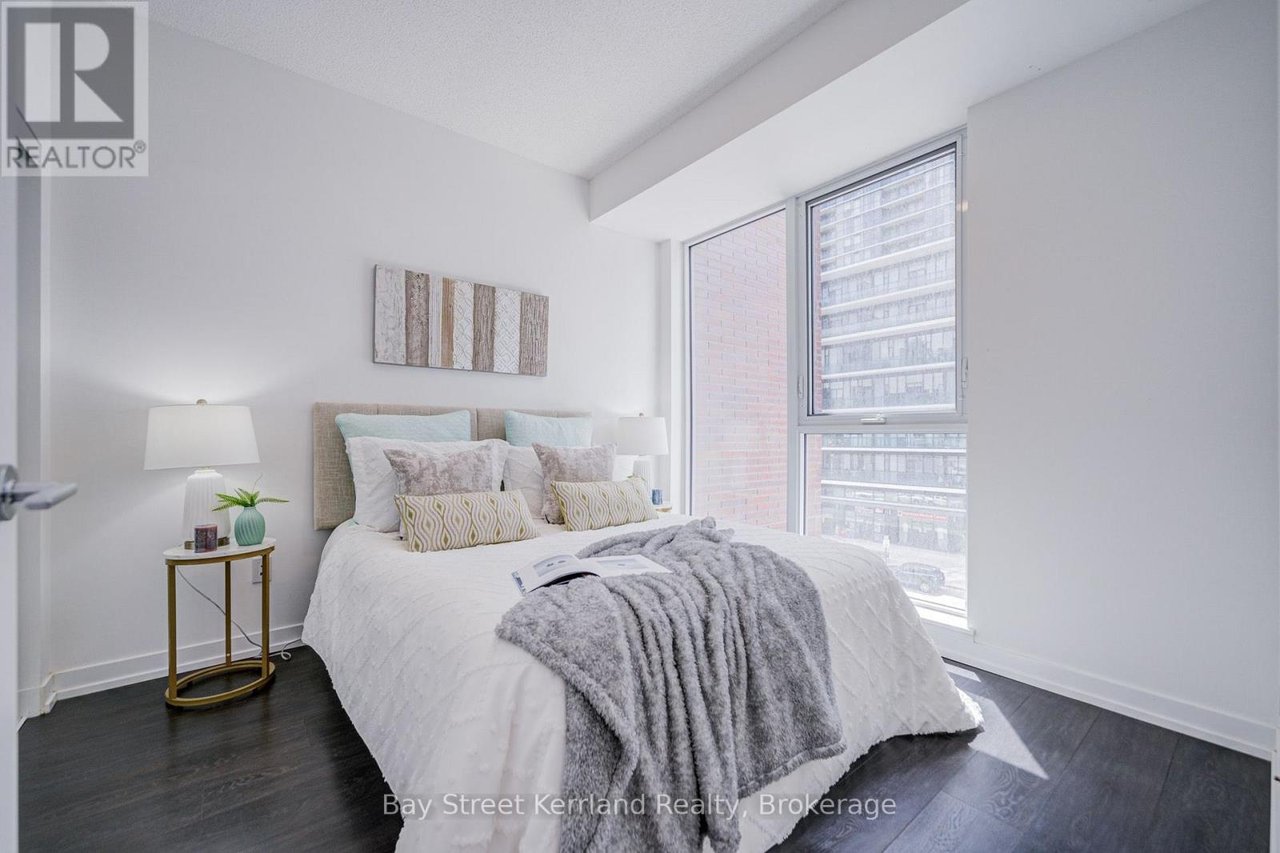 4065 Confederation Parkway #402