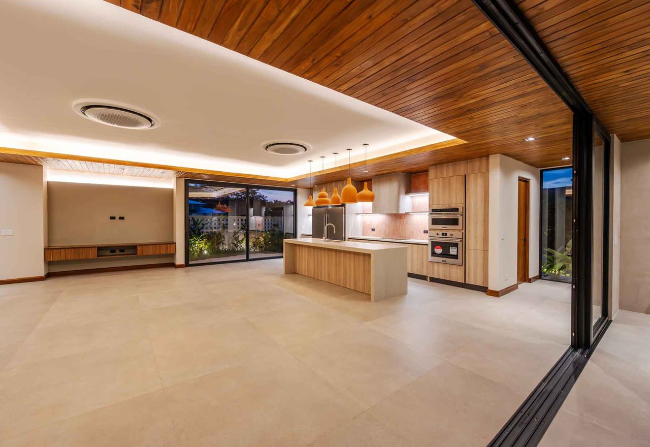 Casa Los Feliz | Elegant 4-Bedroom Villa in Hacienda Pinilla’s Reserva del Golf