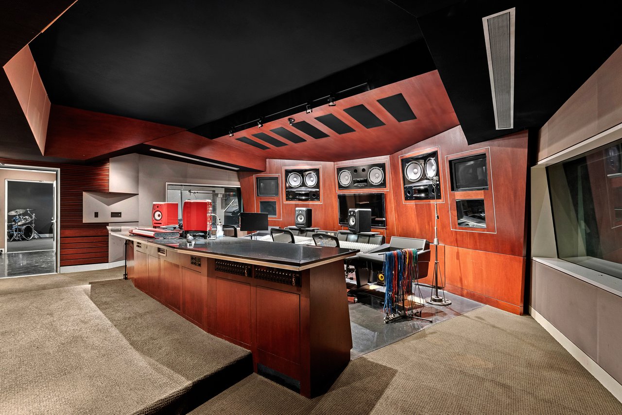 751 N Highland Ave, Hollywood