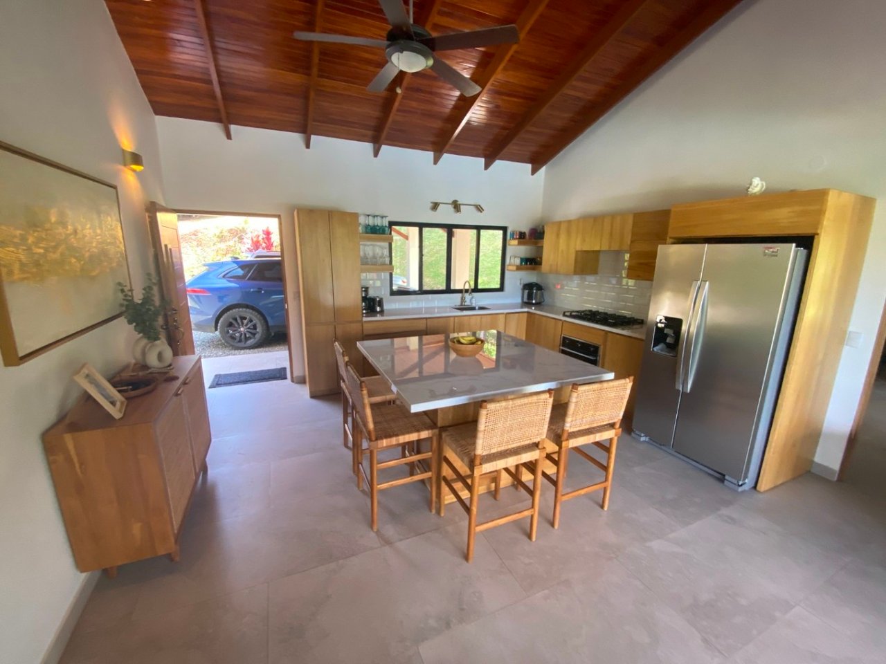 Stunning 2-Bedroom, 2-Bathroom Home with Pool on a Spacious Lot in Ojochal – Calle Papagayo