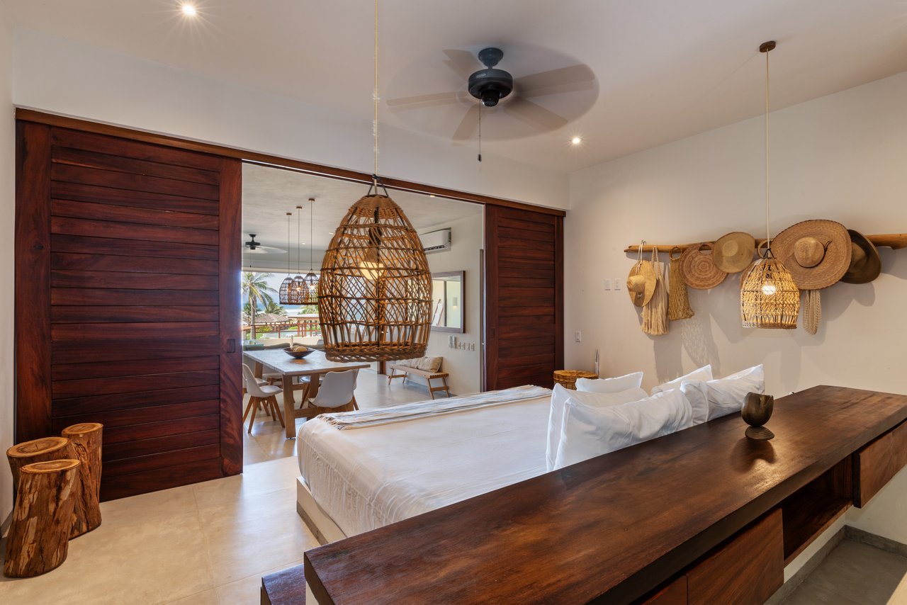 Marea Beachfront Villa G36