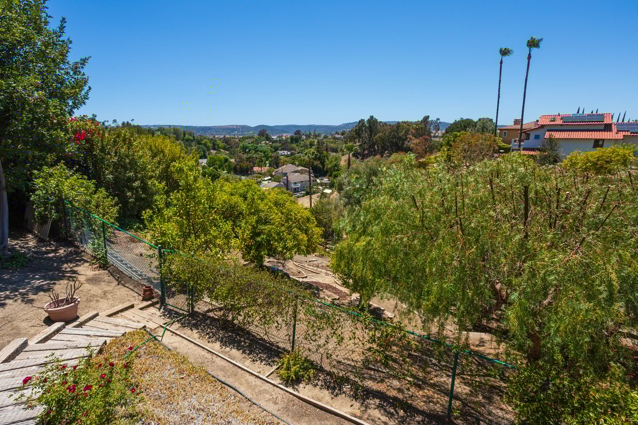 27101 Hidden Trail Rd