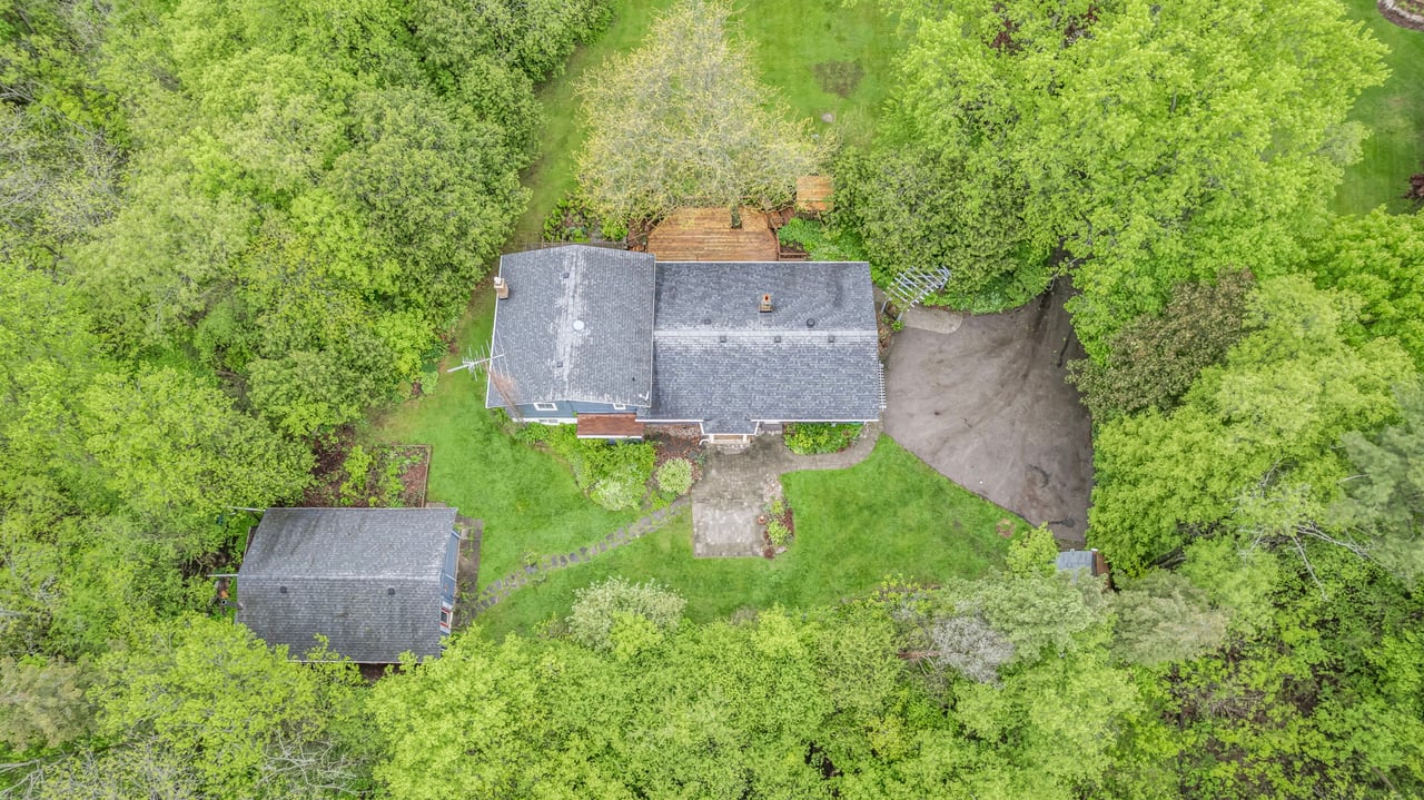 55 Old Church Road, King