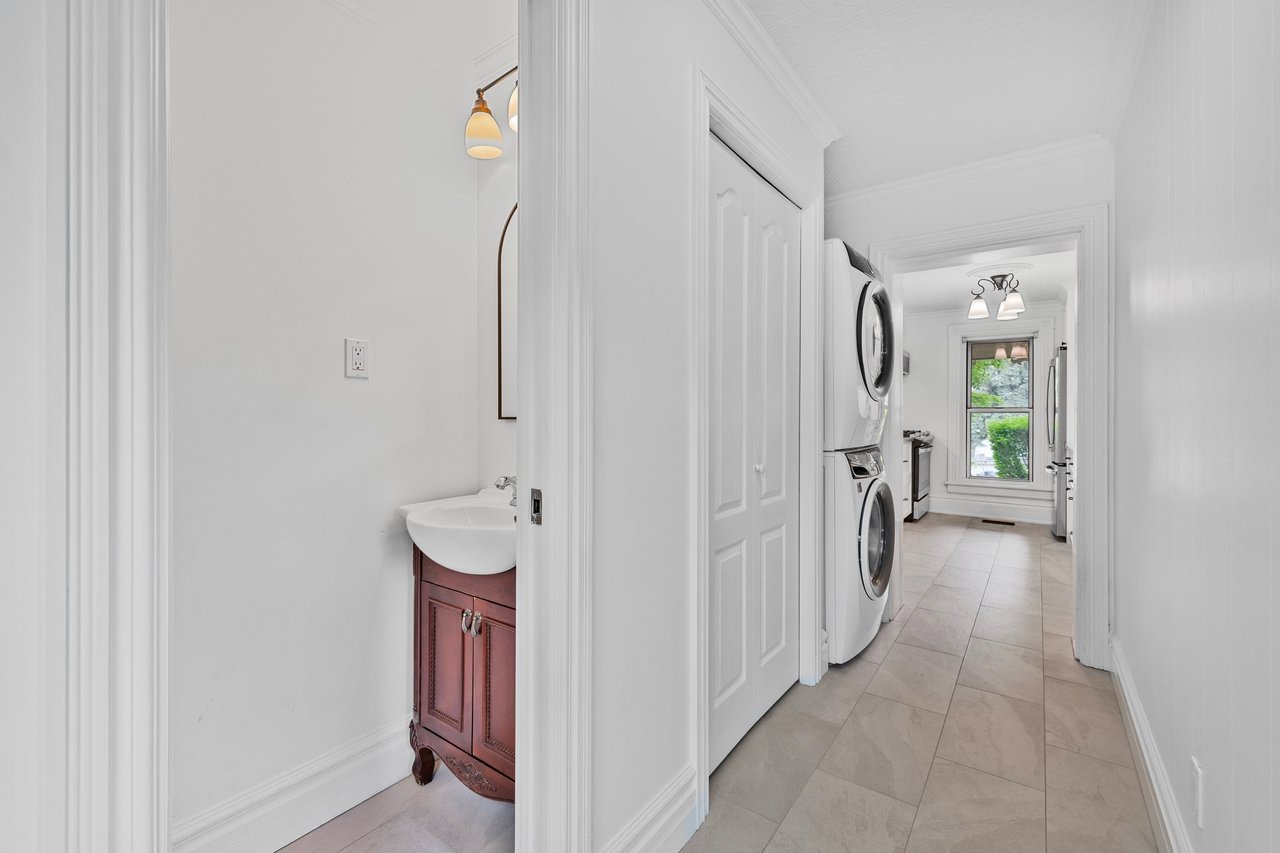 411 Millard Ave, Newmarket