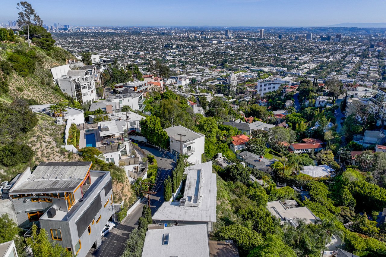 8460 Franklin Ave, hollywood hills