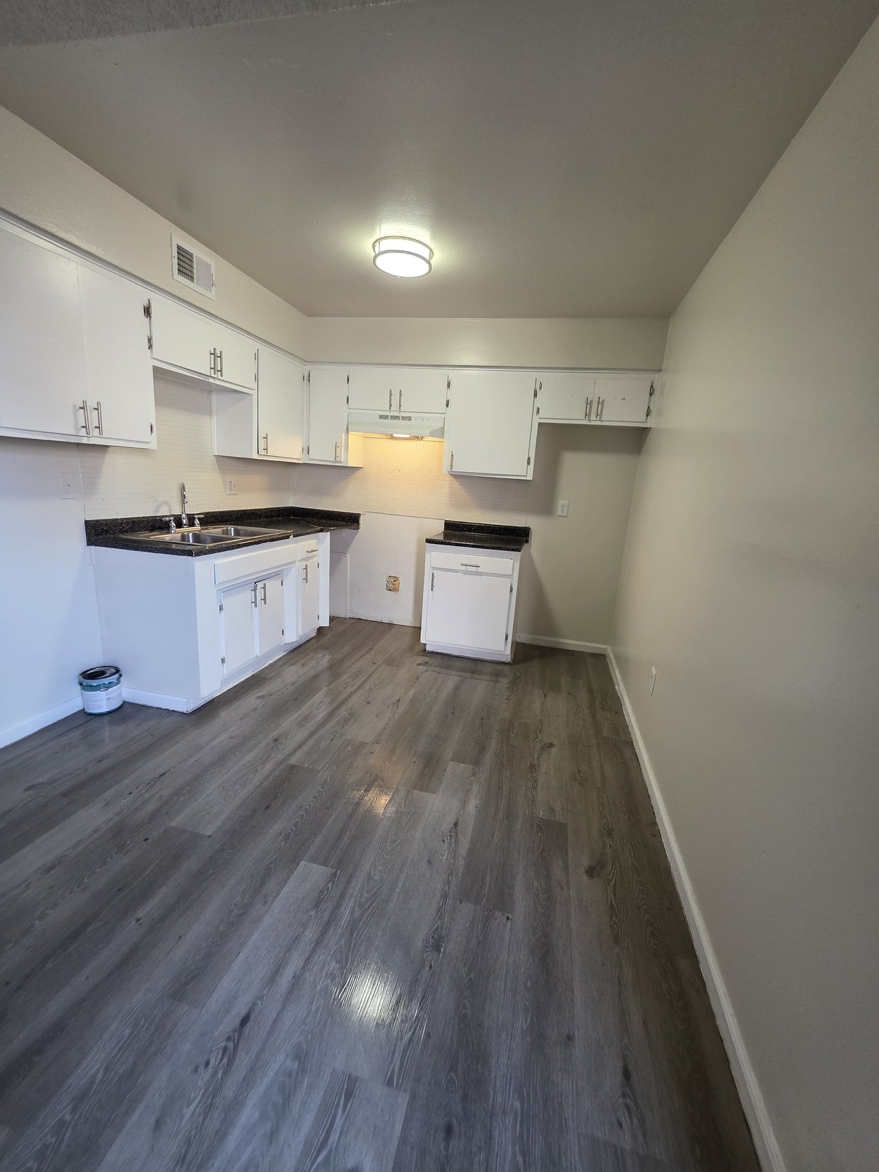 1075 East Desert Inn Road #4