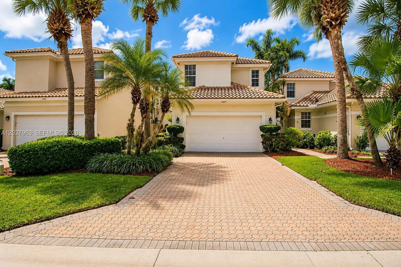 6646 NW 25th Ter