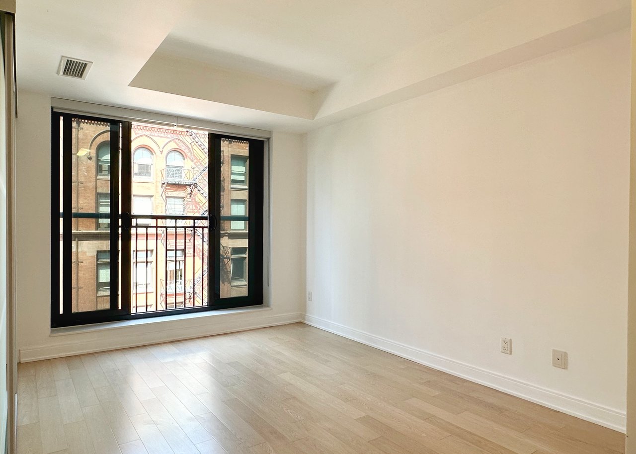 519- 55 Front Street E