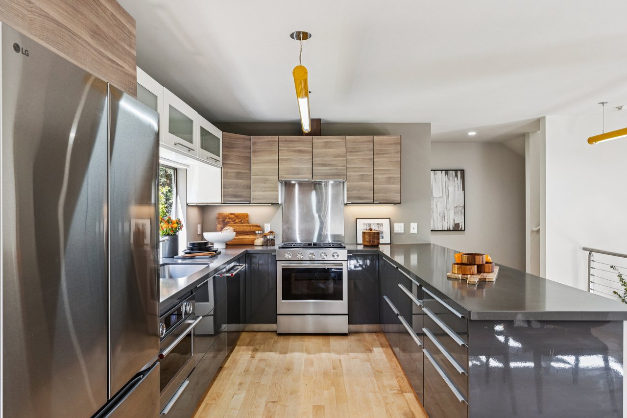 Contemporary Berkeley Hills Treehouse