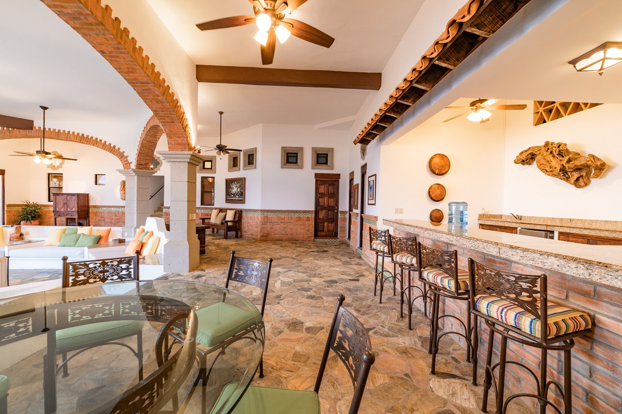 5 Bedroom, Single Family Home, Villa Encantada 
