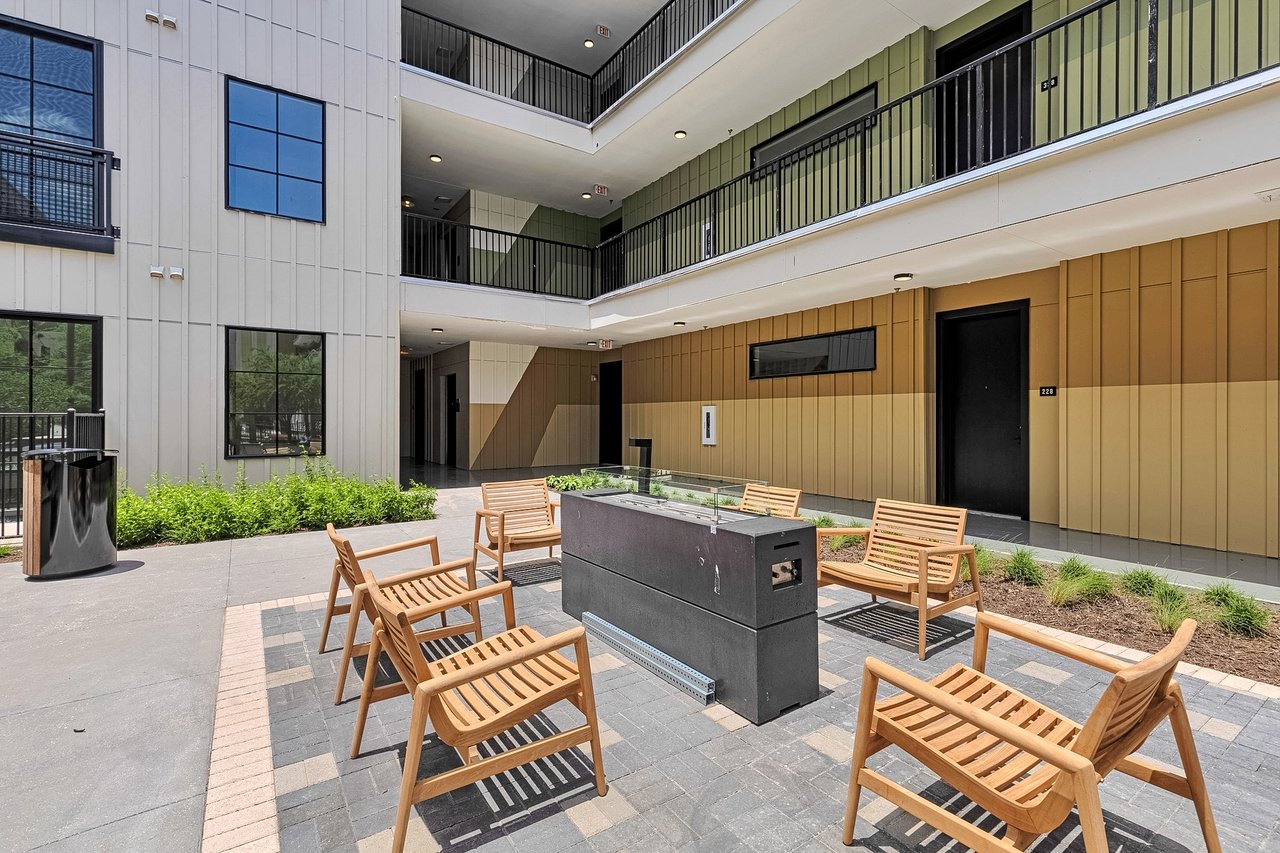 Congress Lofts: 4315 S. Congress Ave #527