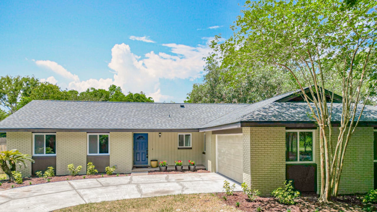 Spacious Open Concept Home in Winter Springs