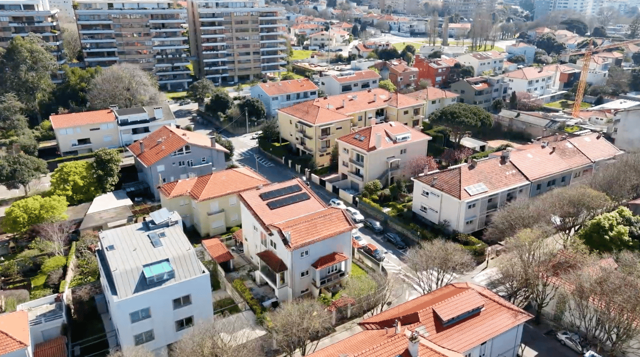 Luxury Four-Story Home in Foz do Douro, Porto with Ocean Views and Beach Proximity