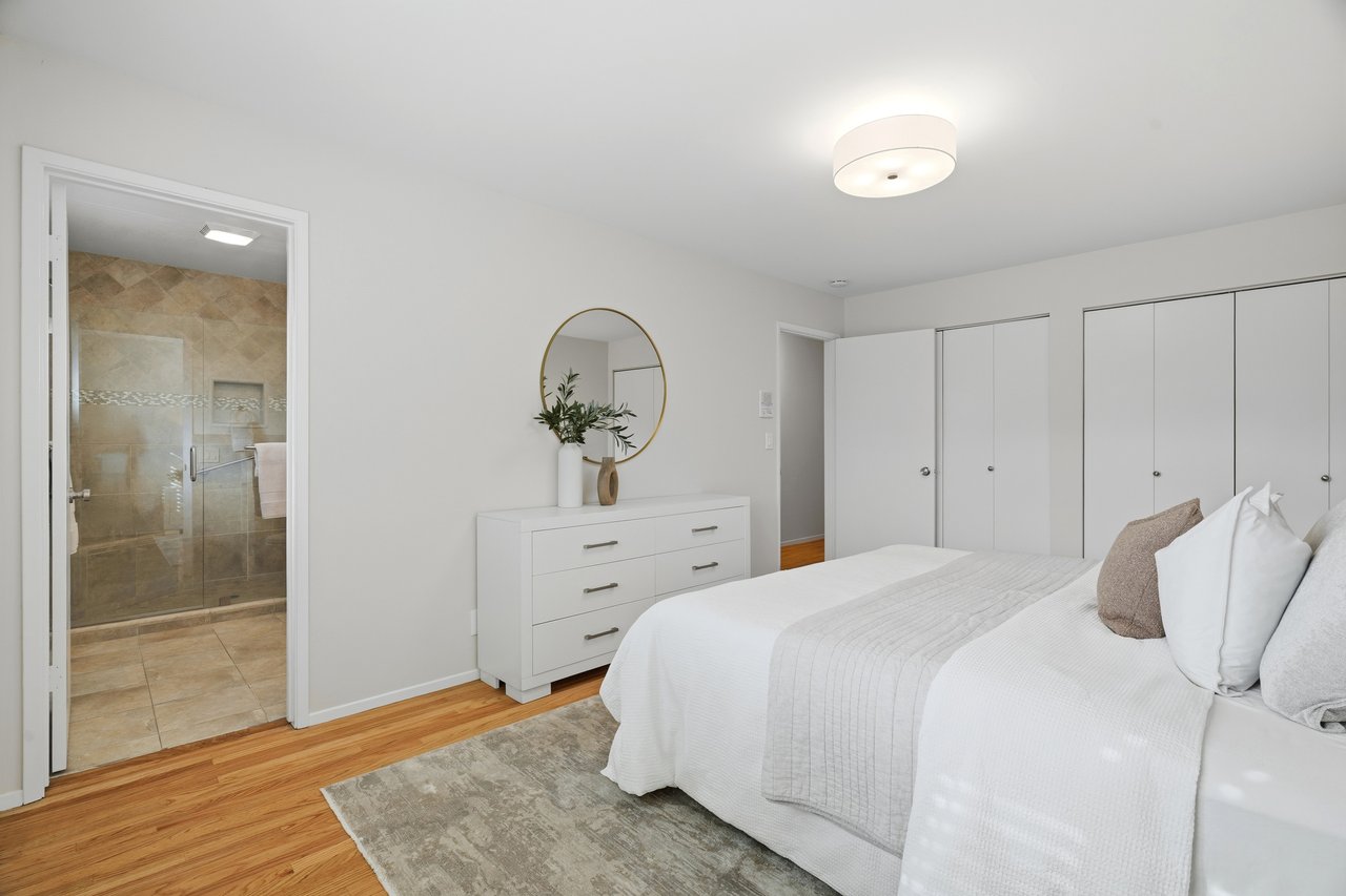 1554 Queenstown Court